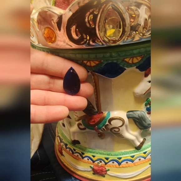 Vintage carousel cookie jar - Picture 3 of 5